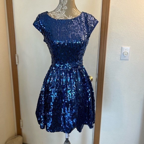 Josh & Jazz blue sequin dress, size 3/4, - Picture 1 of 9